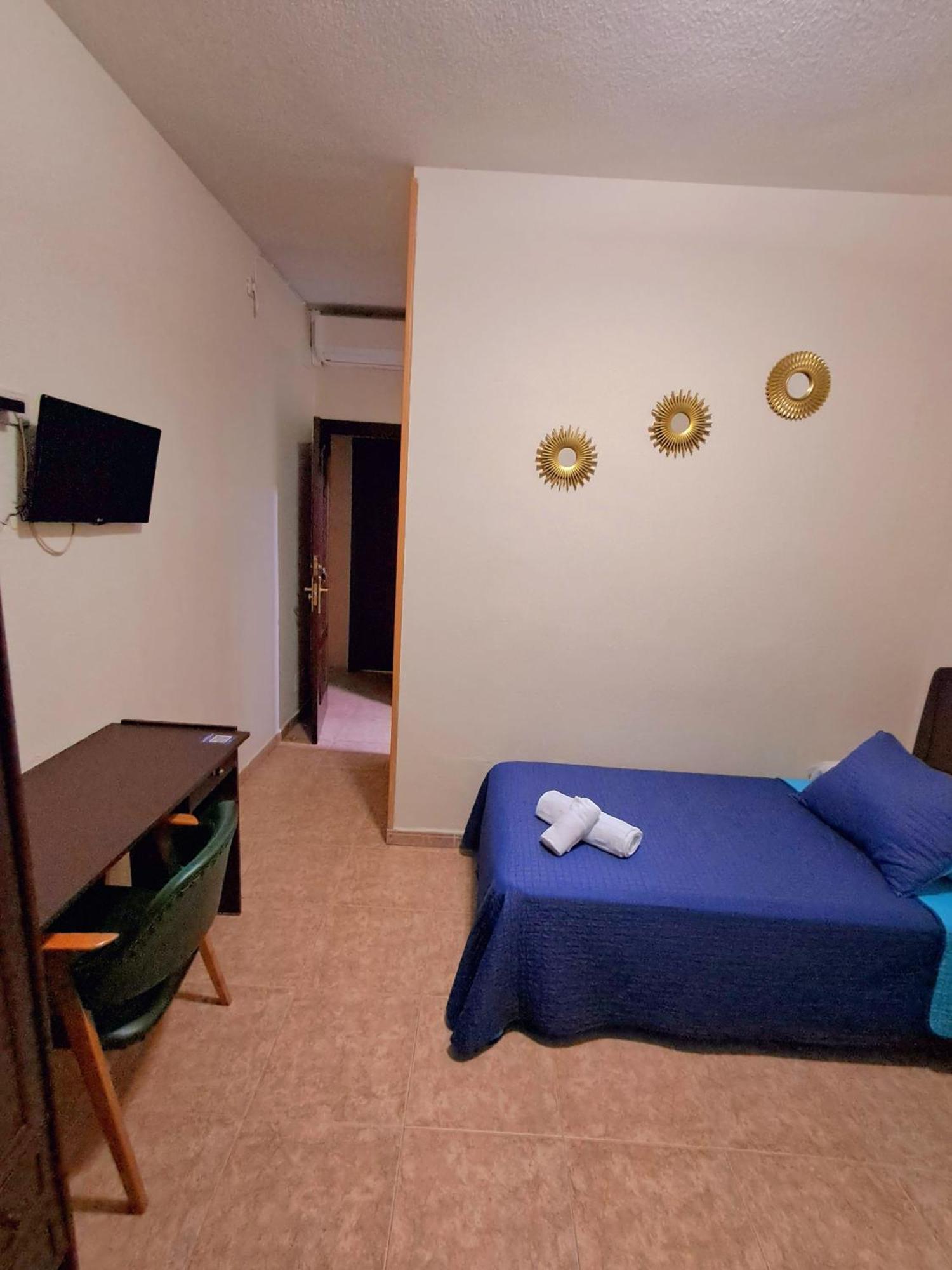 Twin Room Private Bathroom