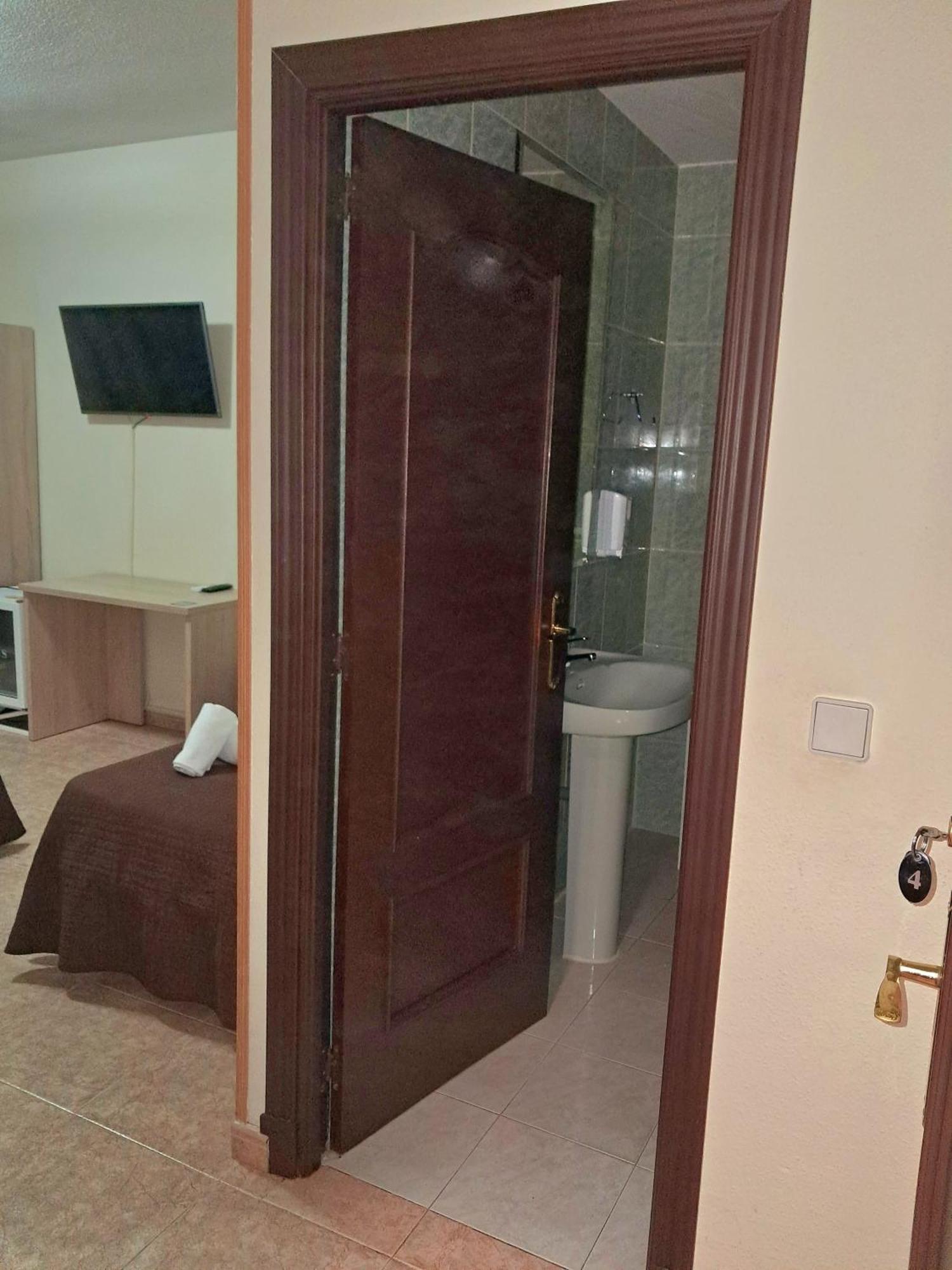 Triple Room Private Bathroom