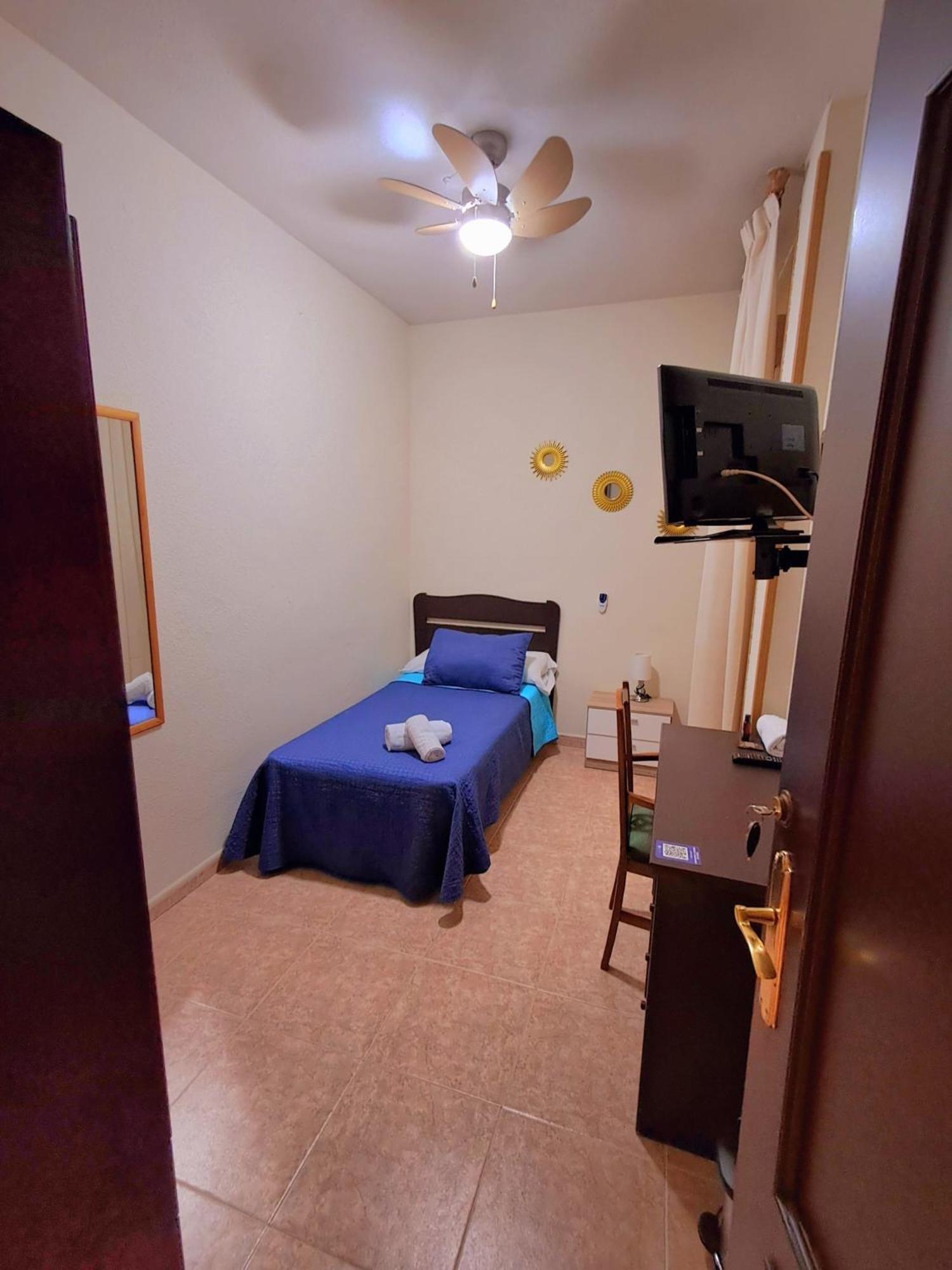 Single Room with Shared Bathroom,1661712923:JPEG