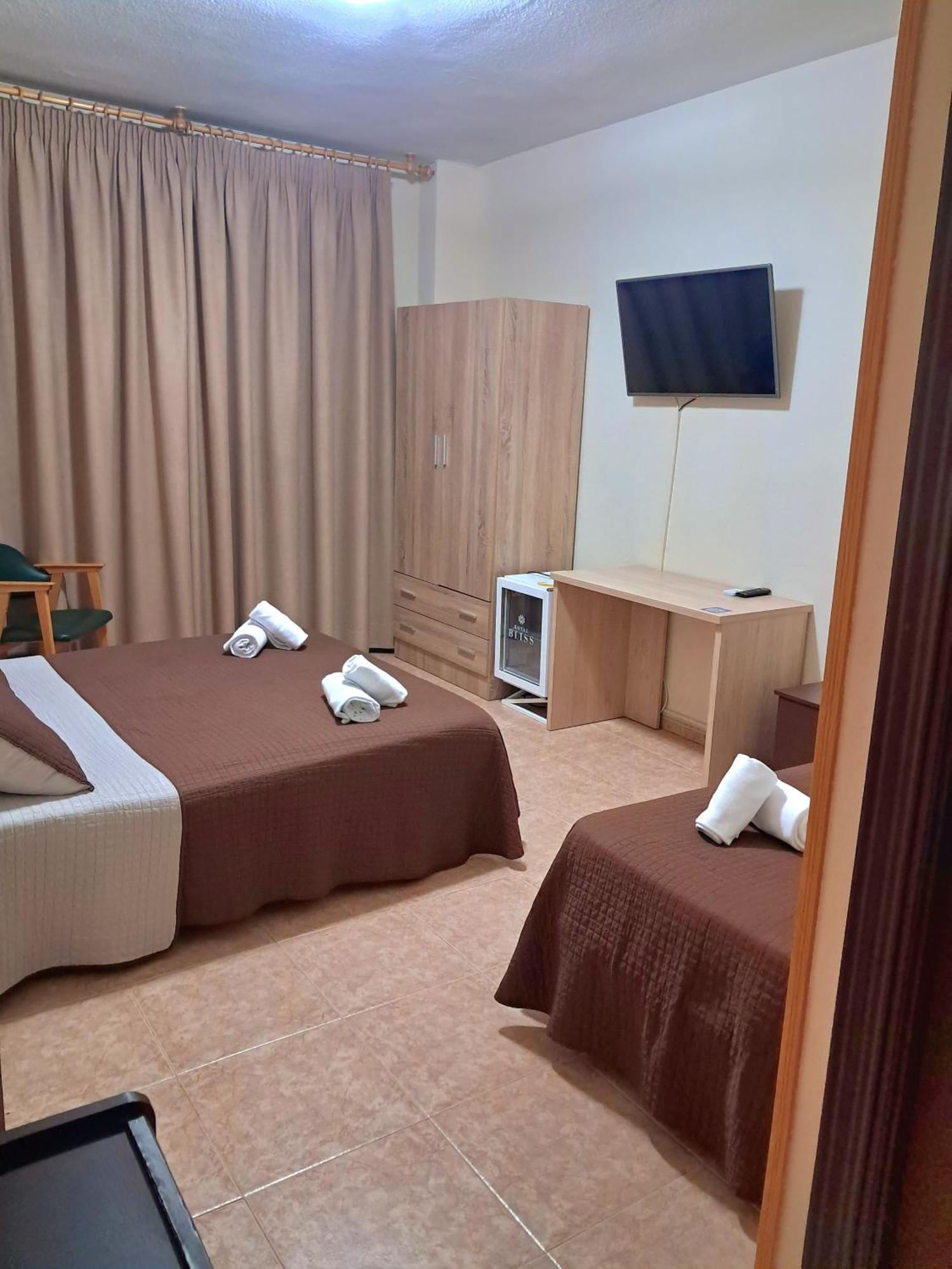 Triple Room Private Bathroom